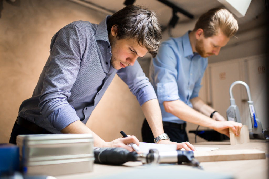 Industrial die cutting machine